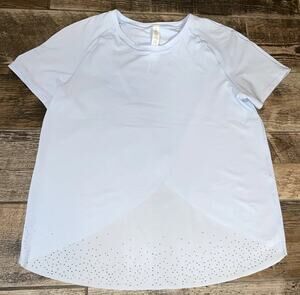 Lululemon Womesn Size 6 Breezy Quick Pace Short Sleeve NWOT